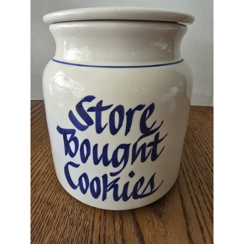 Clay Design Cookie Jar Homemade Cookies/Store Bought Cookies